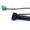 El peque&ntilde;o interruptor iot de reconexi&oacute;n conecta el terminal del mazo de cables al mazo de cables