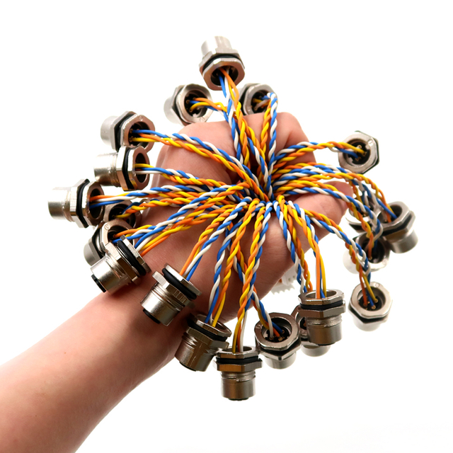 M12 IP67-Stecker f&uuml;r R&uuml;ckwandmontage mit elektrischen Kabelanschl&uuml;ssen