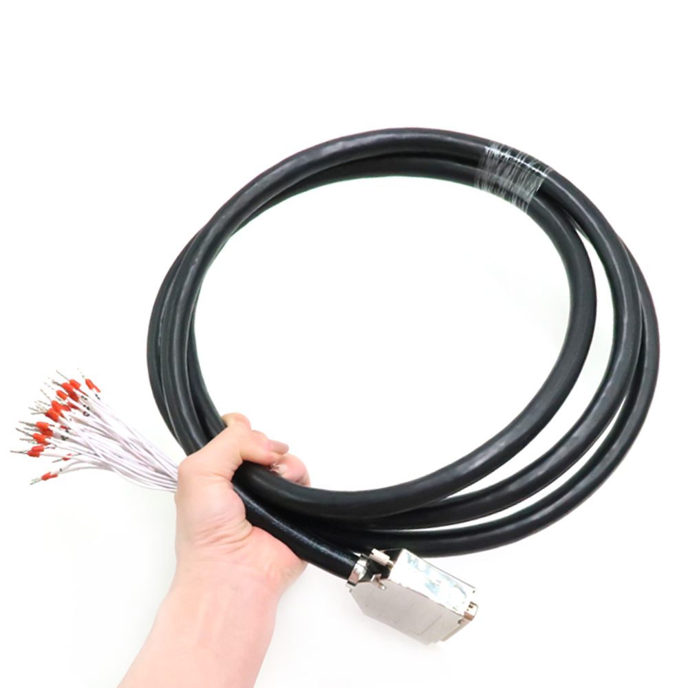 Fabricant de c&acirc;bles professionnels connecteur DB25 en m&eacute;tal personnalis&eacute; avec c&acirc;ble