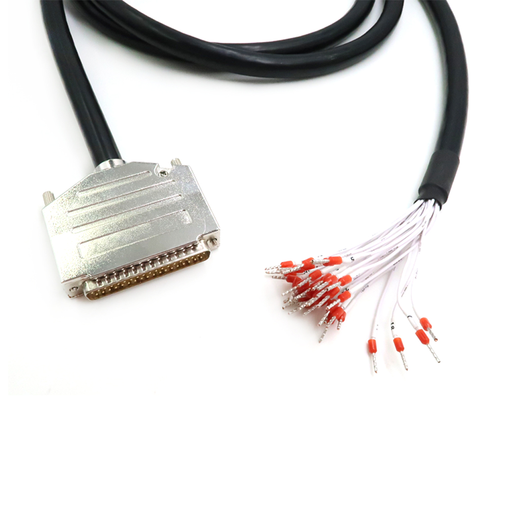 Professionell kabeltillverkare Skr&auml;ddarsydd DB25-kontakt i metall med kabel