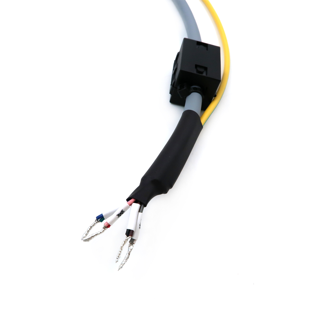 Aplicaciones industriales de mazos de cables personalizados con cubierta met&aacute;lica D SUB y anillos magn&eacute;ticos antiinterferencias de n&iacute;quel-zinc