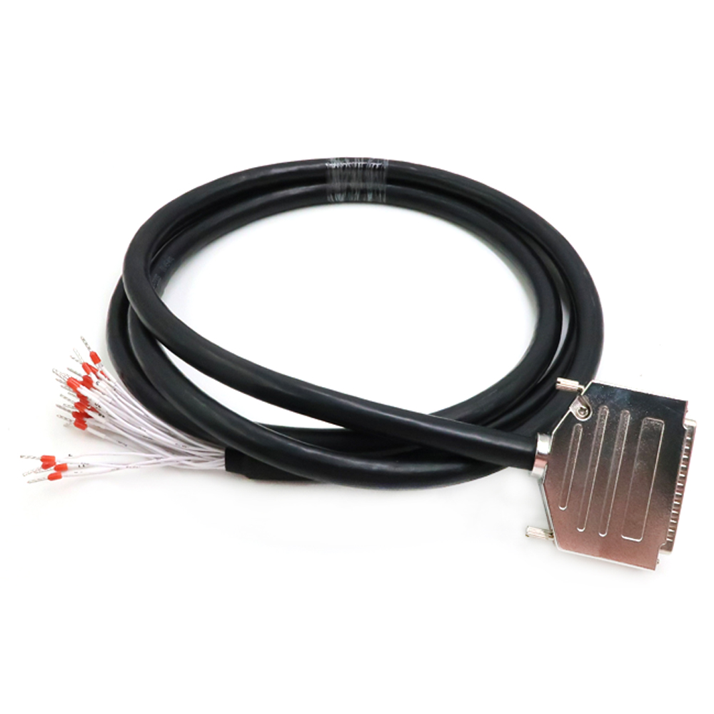 Professionell kabeltillverkare Skr&auml;ddarsydd DB25-kontakt i metall med kabel